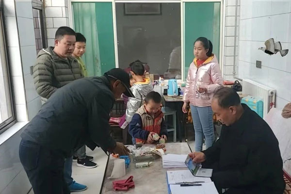 sunbet扶贫办走访